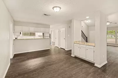 28 Windfellow Place, The Woodlands, TX 77381 - Photo 6