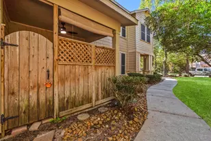 75 Scarlet Woods Ct, The Woodlands, TX 77380 - Photo 22