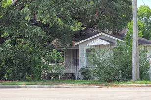 2204 Hwy 3, Dickinson, TX 77539 - Photo 1