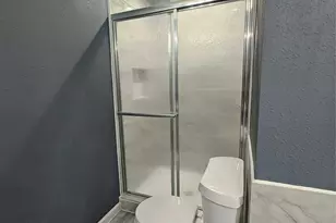 2252 Shadowdale Dr, Houston, TX 77043 - Photo 28