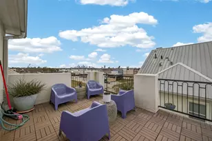 3217 Maxroy St, Houston, TX 77008 - Photo 2