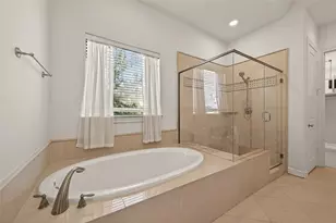 3217 Maxroy St, Houston, TX 77008 - Photo 20