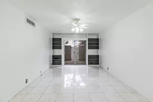 2601 Bellefontaine St, Houston, TX 77025 - Photo 8