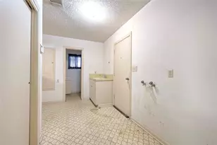 808 Herder Ave, Schulenburg, TX 78956 - Photo 18