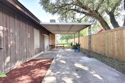 808 Herder Avenue, Schulenburg, TX 78956 - Photo 30