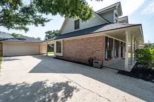 4711 Burning Tree Dr, Baytown, TX 77521 - Photo 6