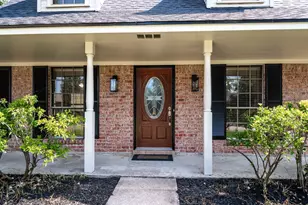 4711 Burning Tree Dr, Baytown, TX 77521 - Photo 4