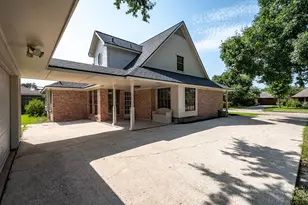 4711 Burning Tree Dr, Baytown, TX 77521 - Photo 10