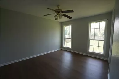 306 Center Way Street, Lake Jackson, TX 77566 - Photo 4