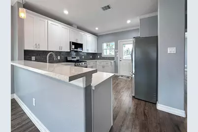 4309 Avenue K, Galveston, TX 77550 - Photo 8