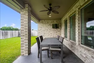 7823 Leighton Trl, Pasadena, TX 77505 - Photo 24