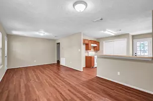 123 Robinson Rd, Oyster Creek, TX 77541 - Photo 8