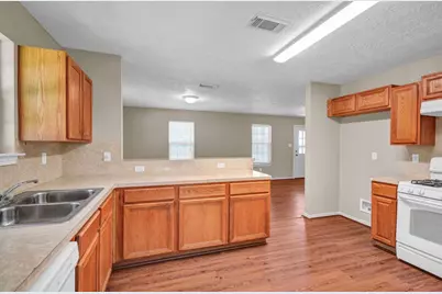 123 Robinson Road, Oyster Creek, TX 77541 - Photo 10