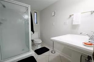 655 S Ripple Creek Dr, Houston, TX 77057 - Photo 12