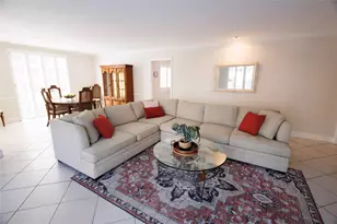 655 S Ripple Creek Dr, Houston, TX 77057 - Photo 4