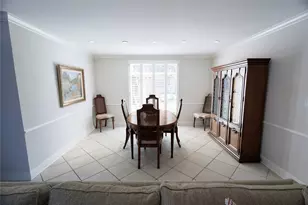 655 S Ripple Creek Dr, Houston, TX 77057 - Photo 8