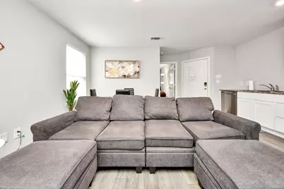 9027 Madera Road #B, Houston, TX 77078 - Photo 4