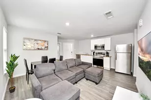 9027 Madera Rd, Houston, TX 77078 - Photo 6