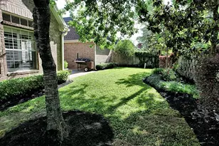 7919 S Wellington Ct, Houston, TX 77055 - Photo 18