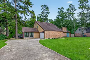 23610 Creekview Dr, Spring, TX 77389 - Photo 2