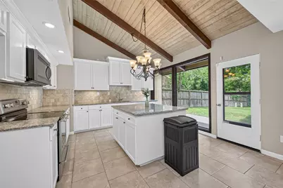 23610 Creekview Drive, Spring, TX 77389 - Photo 12