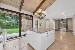 23610 Creekview Dr, Spring, TX 77389 - Photo 14