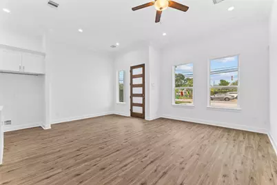 7805 Farnsworth Street #A/B, Houston, TX 77022 - Photo 6