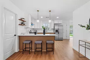 5023 Redstart St, Houston, TX 77035 - Photo 12
