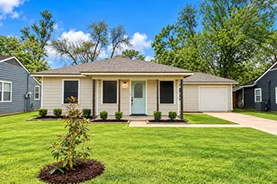 1232 San Felipe St, Angleton, TX 77515 - Photo 1