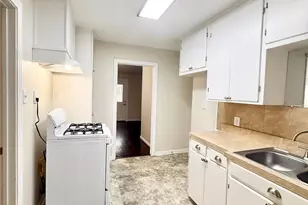 1232 San Felipe St, Angleton, TX 77515 - Photo 4