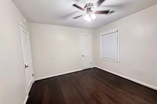 1232 San Felipe St, Angleton, TX 77515 - Photo 12