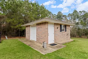 311 Peppertree, Village Mills, TX 77663 - Photo 32