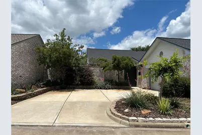 1719 Barleton Way, Houston, TX 77058 - Photo 1