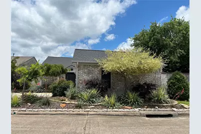 1719 Barleton Way, Houston, TX 77058 - Photo 2