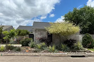 1719 Barleton Way, Houston, TX 77058 - Photo 2