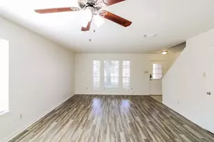 4409 Spoonbill Dr, Seabrook, TX 77586 - Photo 4