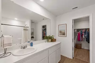9911 Stoney Spg Ln, Baytown, TX 77521 - Photo 10