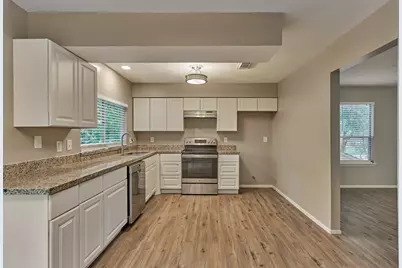 2051 Oak Shores Drive, Kingwood, TX 77339 - Photo 12