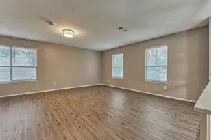 2051 Oak Shores Dr, Kingwood, TX 77339 - Photo 8