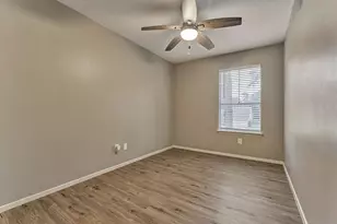 2051 Oak Shores Dr, Kingwood, TX 77339 - Photo 20