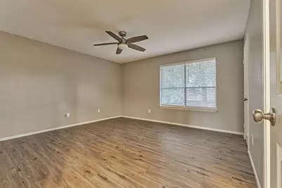2051 Oak Shores Drive, Kingwood, TX 77339 - Photo 18