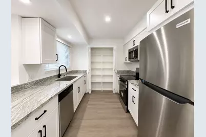 16508 Space Center Boulevard, Houston, TX 77058 - Photo 8