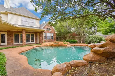 16703 Chestnut Meadow Court, Sugar Land, TX 77479 - Photo 2