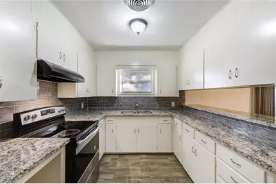 114 Wood Street, Navasota, TX 77868 - Photo 8