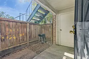 3900 Woodchase Dr, Houston, TX 77042 - Photo 2