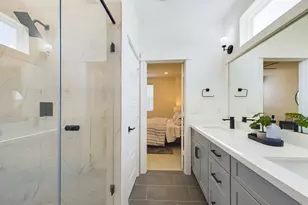 8319 Springwood Cyn Ln, Houston, TX 77055 - Photo 26
