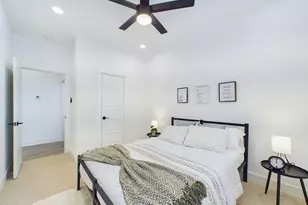8319 Springwood Cyn Ln, Houston, TX 77055 - Photo 20