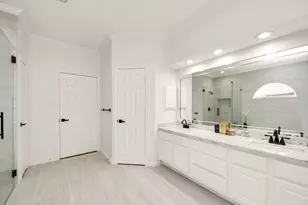 4210 Alcorn Glen Ln, Sugar Land, TX 77479 - Photo 8
