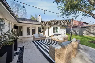 10739 Longmont Dr, Houston, TX 77042 - Photo 28