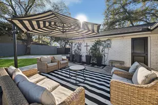 10739 Longmont Dr, Houston, TX 77042 - Photo 26